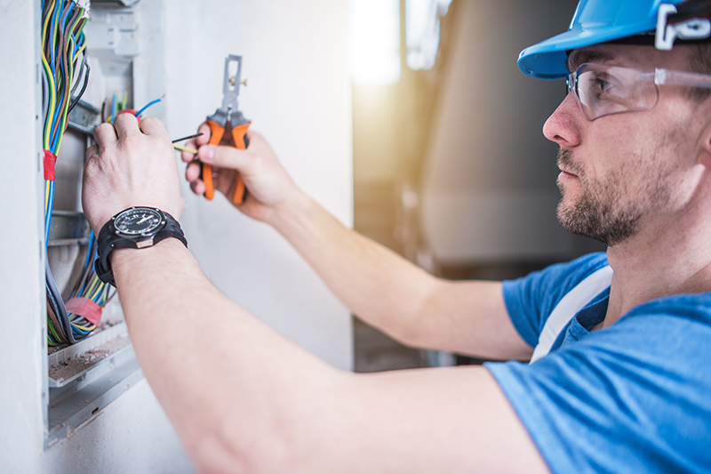 Electrician Qualifications in Slough Berkshire